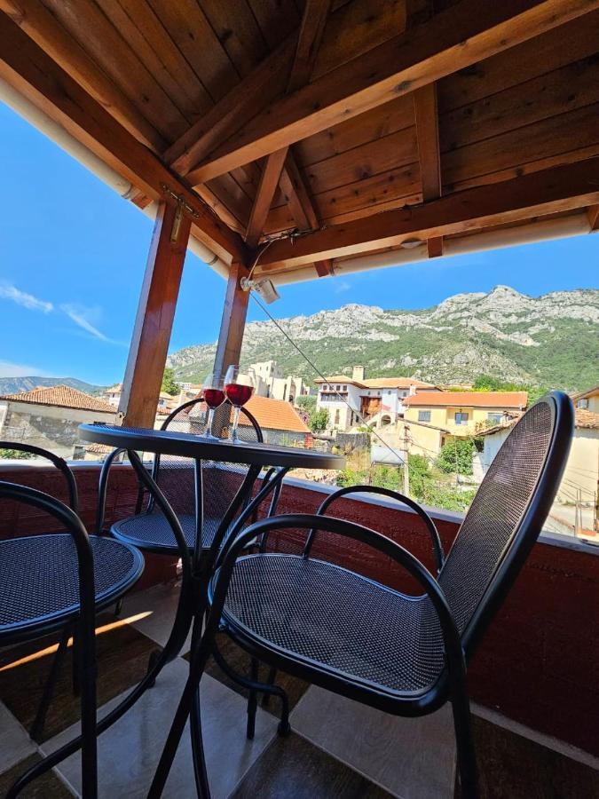 Castle - Inside,Voga Guesthause Hotell Krujë Eksteriør bilde