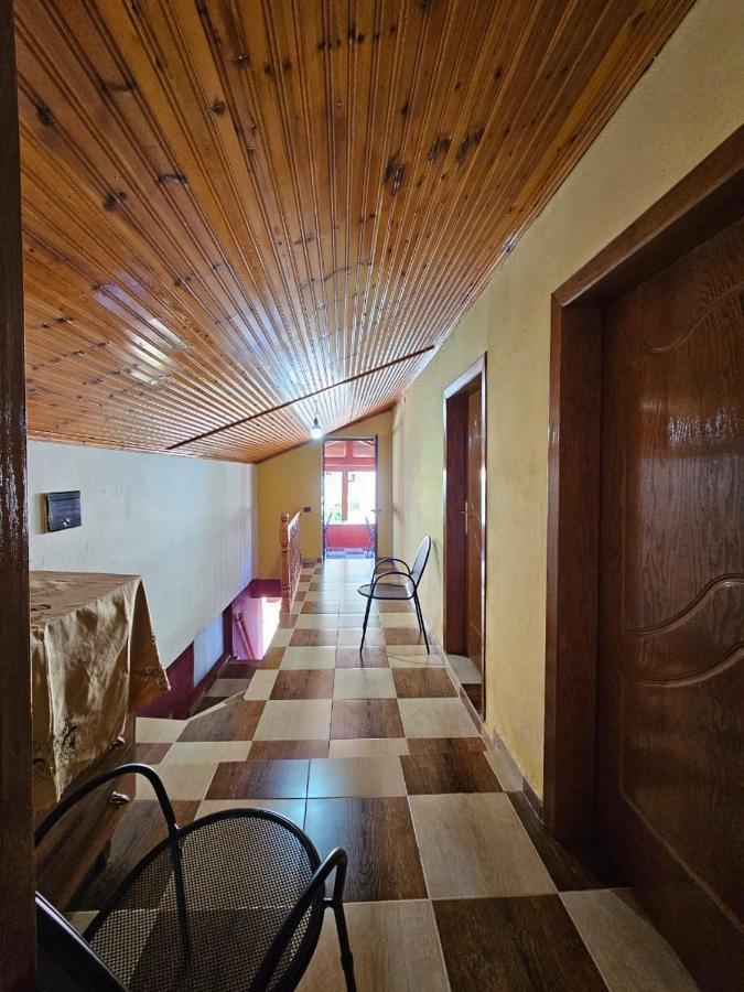 Castle - Inside,Voga Guesthause Hotell Krujë Eksteriør bilde